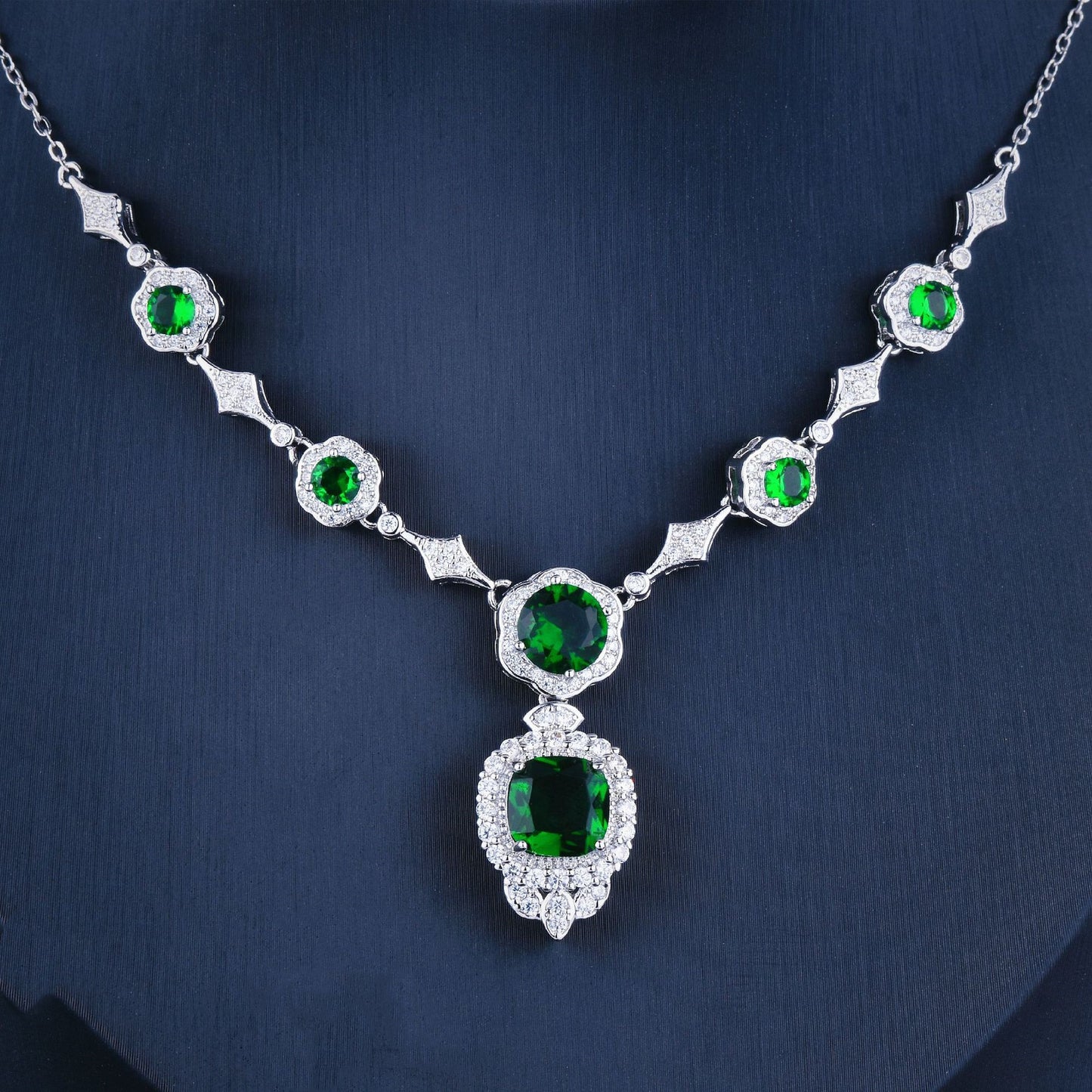 Noble Diamond Green Gem Chain Necklace