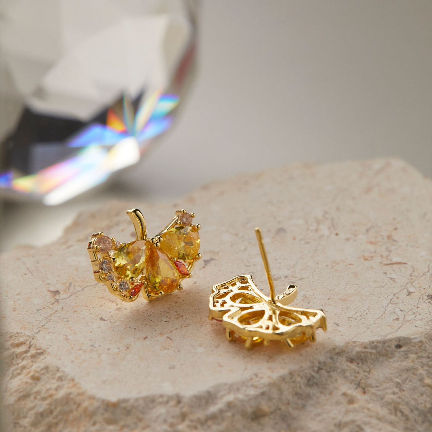 Leaf Shimmer Zircon Ear Studs