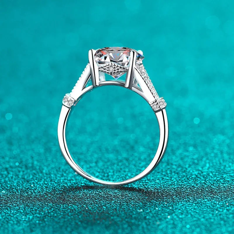 Ilaria Oval Moissanite Statement Ring