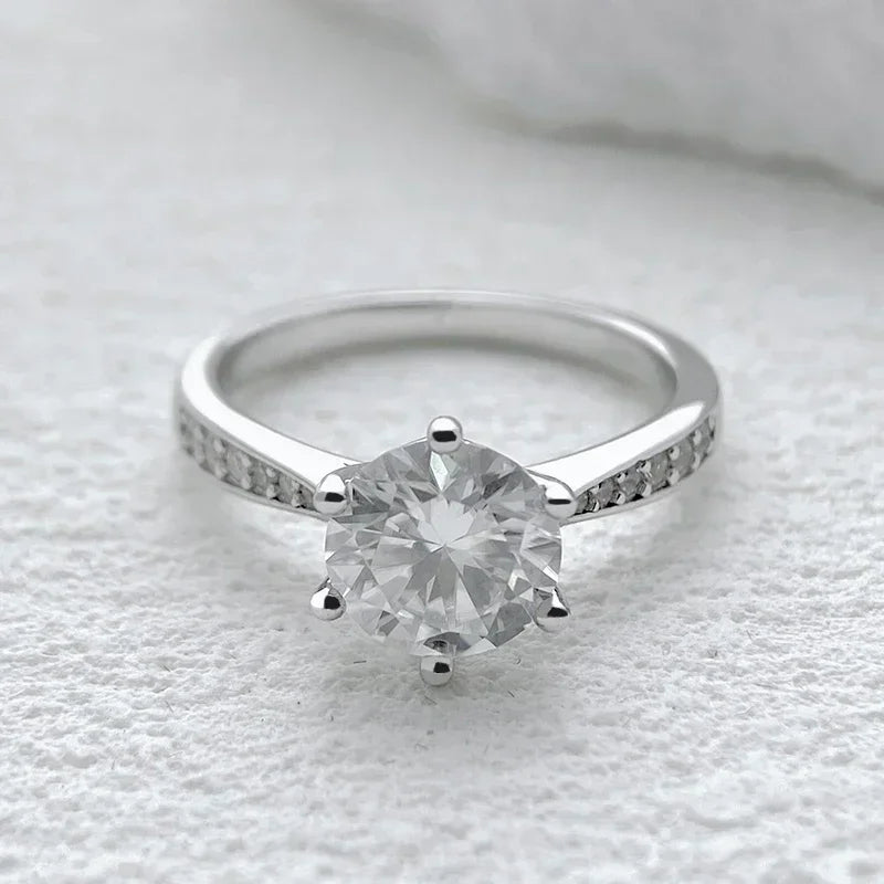 Lunaria Spark Moissanite Ring