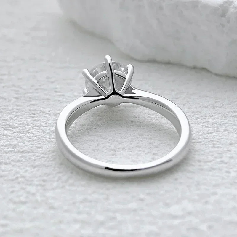 Lunaria Spark Moissanite Ring