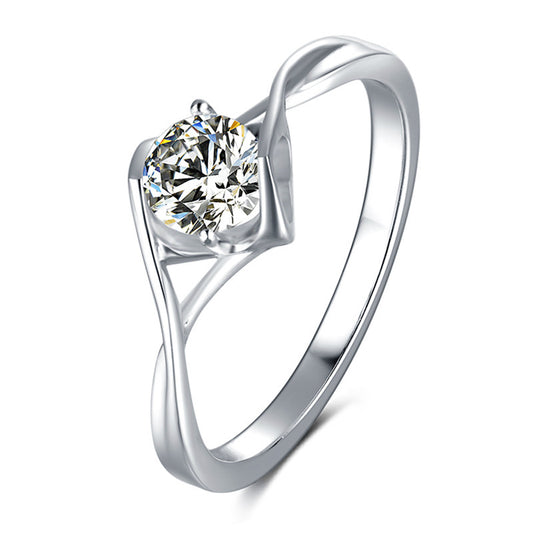 Fashionable Moissanite Ring