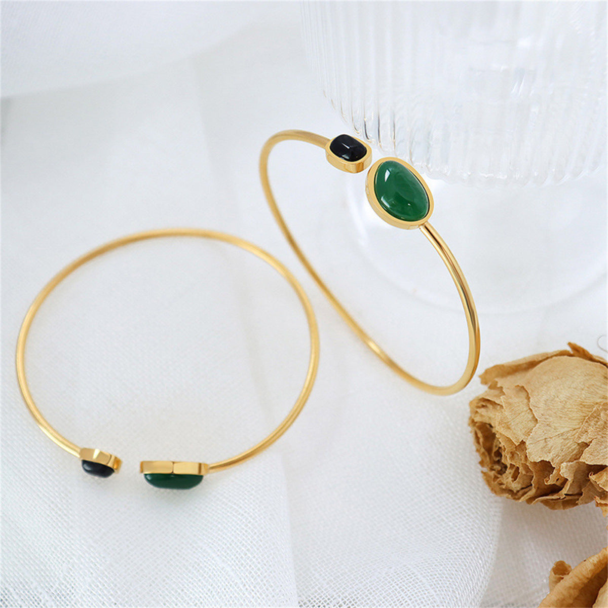 Inlaid Green Irregular Resin Open-end Bangle